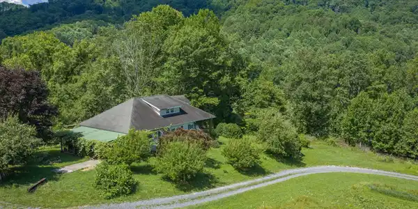 Image 2: 6-web-or-mls-DJI_20260612111629_0235_D