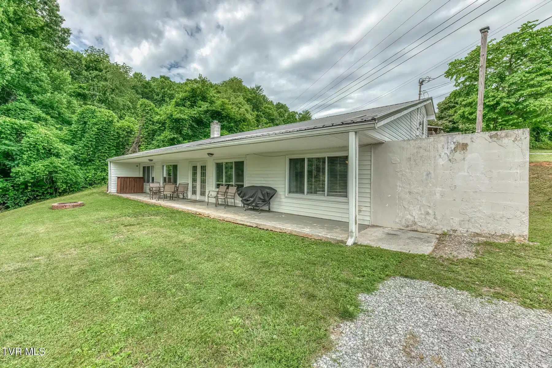 Image 1: 124 Tolley Ln-1