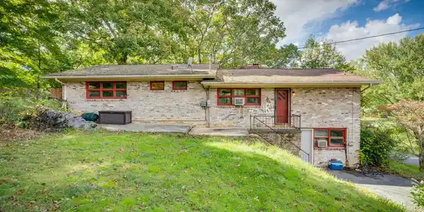 104 Hillmont Drive