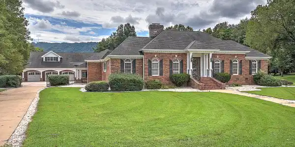 1088 Rotherwood Drive