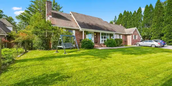 Image 3: 3_1043 circle dr se-18
