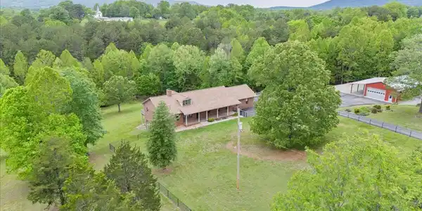1303 Thaxton Mountain Rd Road