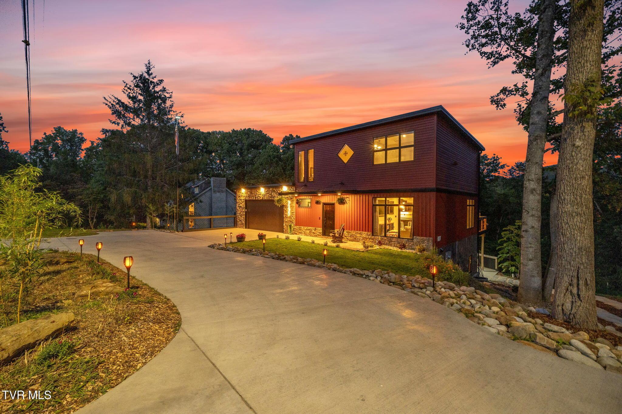 Image 3: 4-web-or-mls-DSC03707