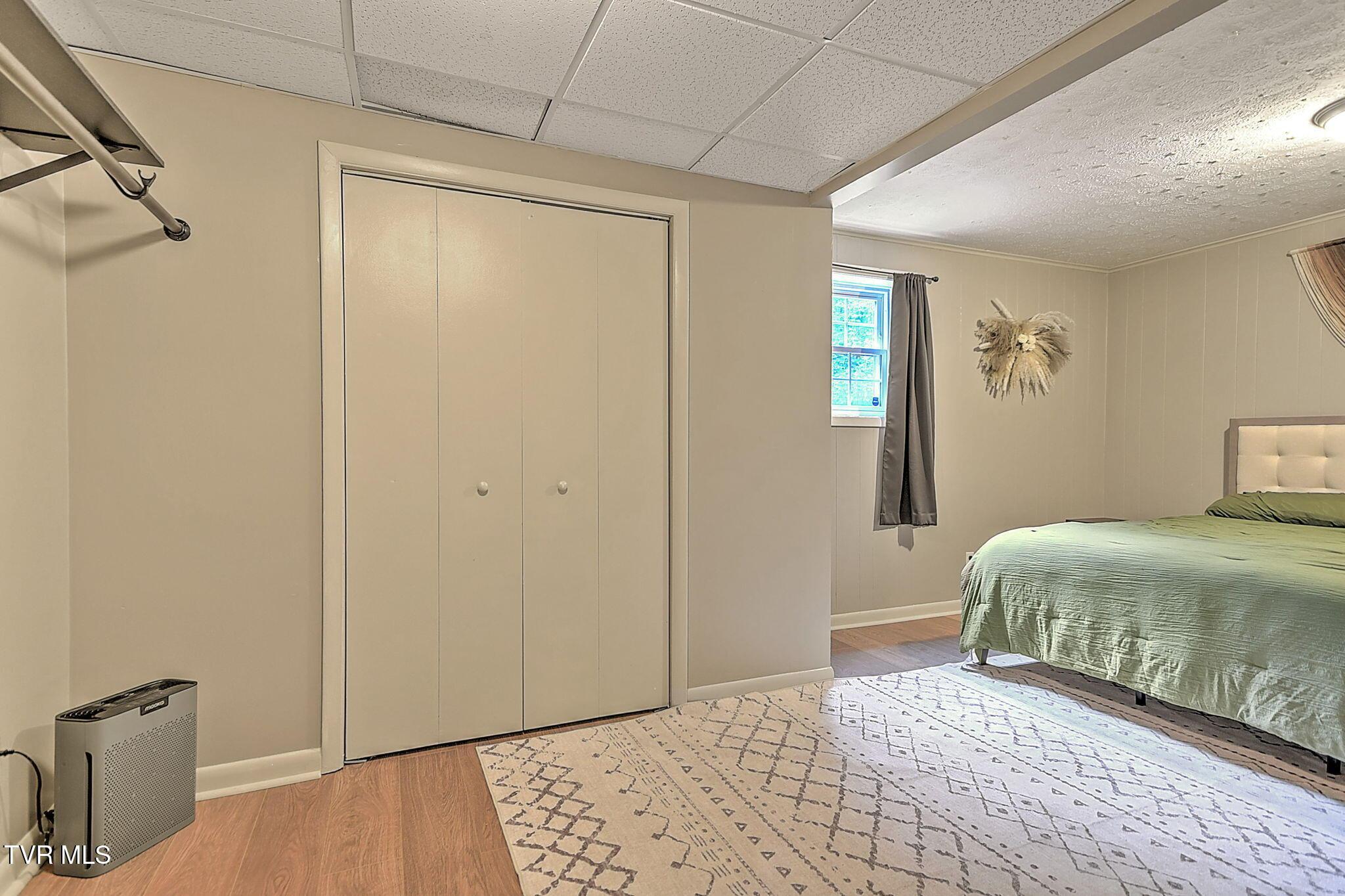 Image 4: 25-web-or-mls-1919 Mountian View KK-26