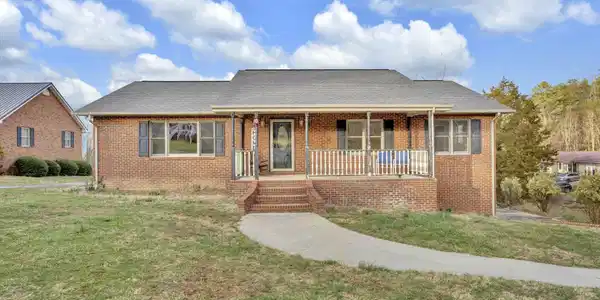 1410 Roy Bob Road