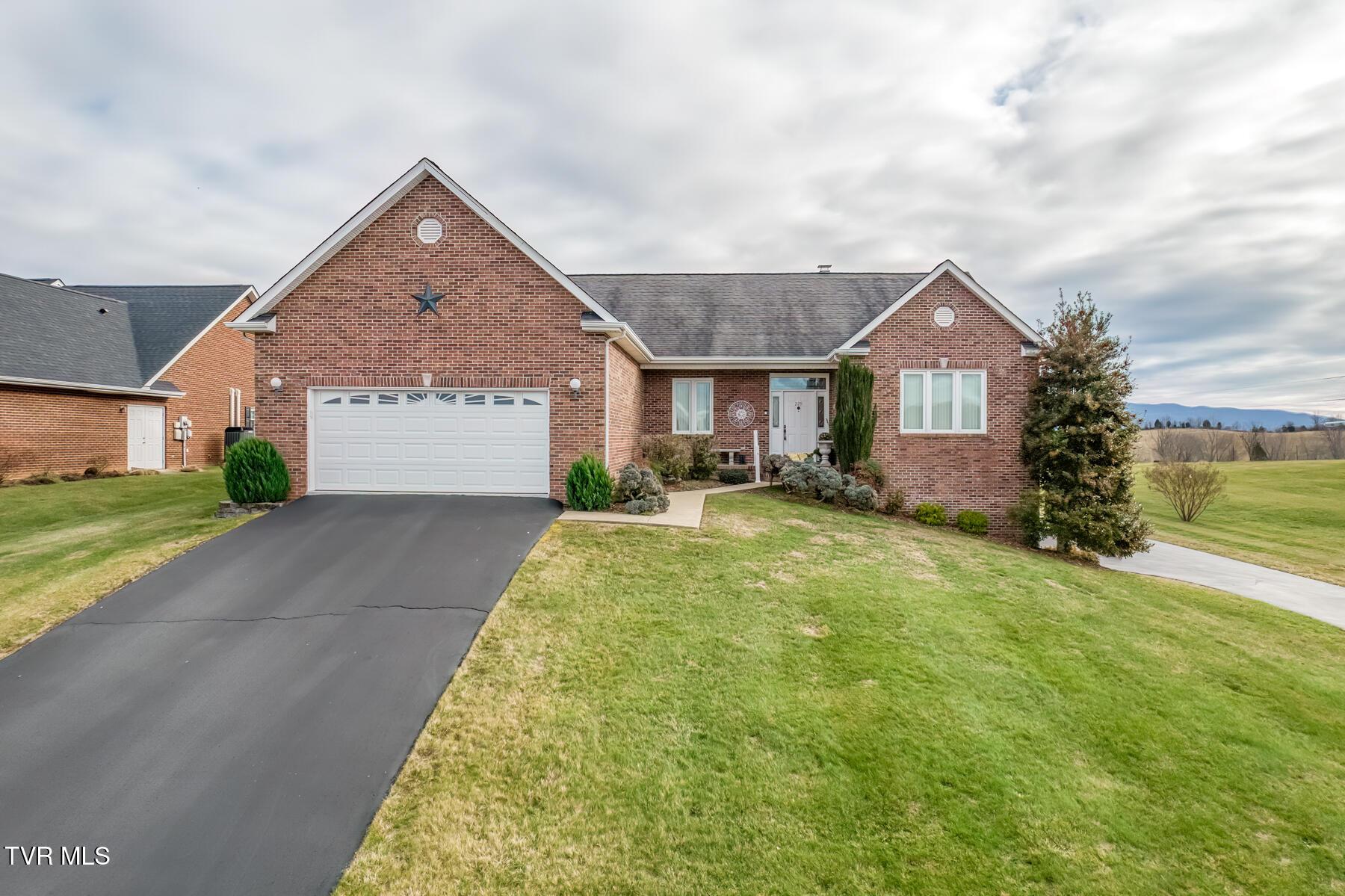 Image 1: 229 Country Meadows Cir-62