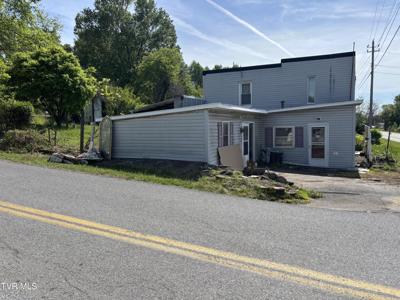 4401 Cherokee Road
