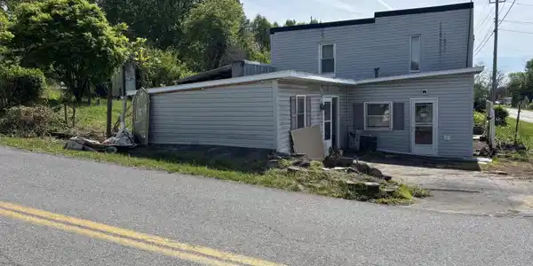 4401 Cherokee Road