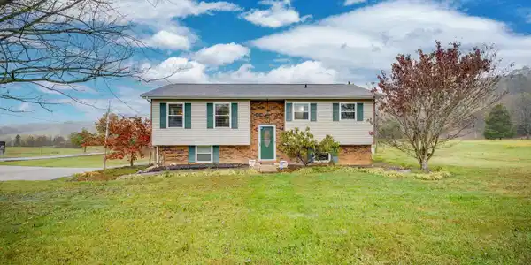 904 Hermitage Lane