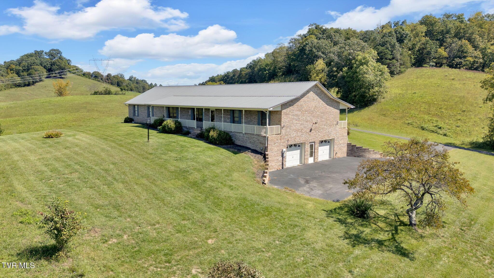 Image 2: 29-web-or-mls-DJI_20250909122952_0087_D