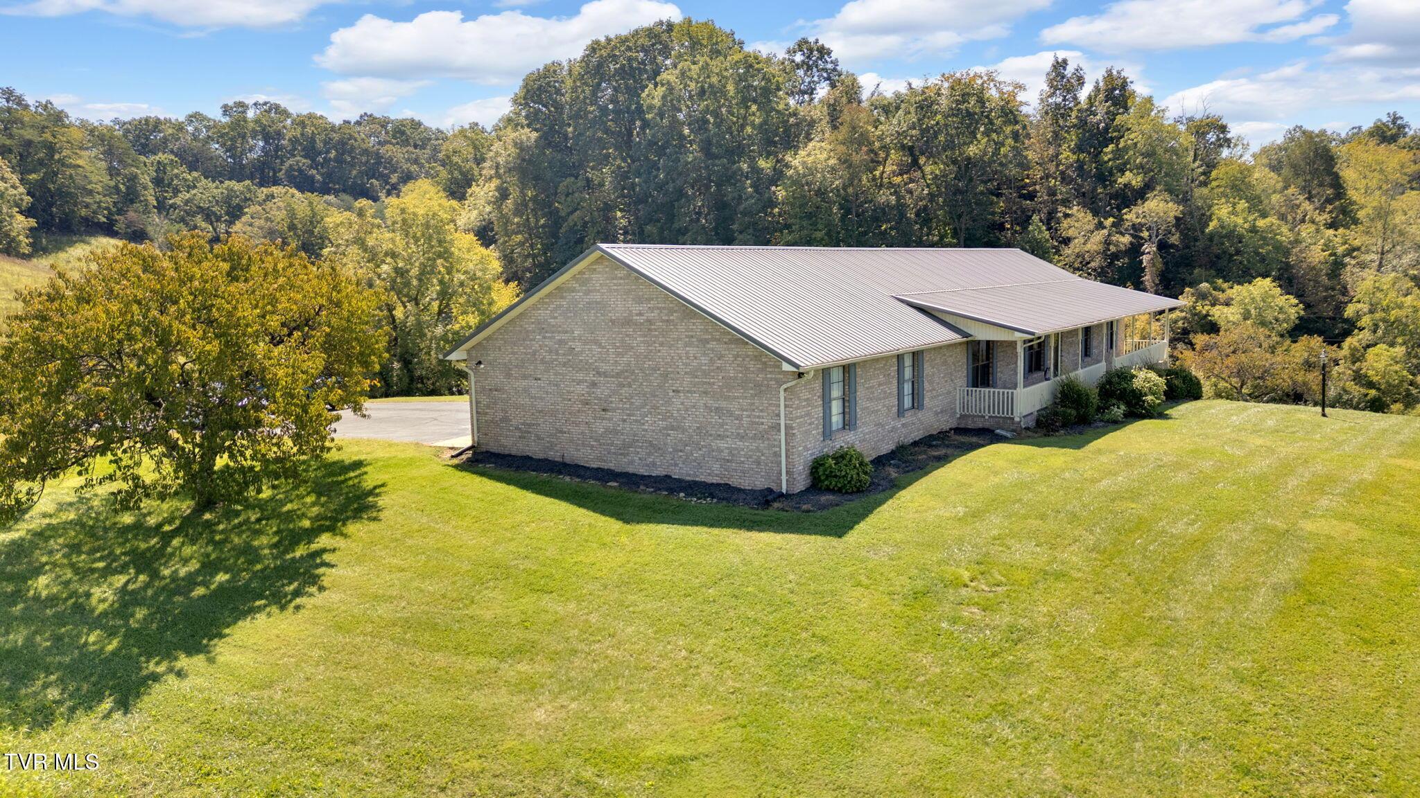 Image 4: 19-web-or-mls-DJI_20250909123005_0092_D