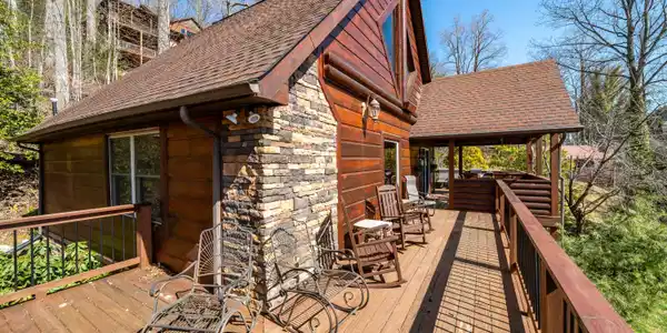 172 Lakeside Drive