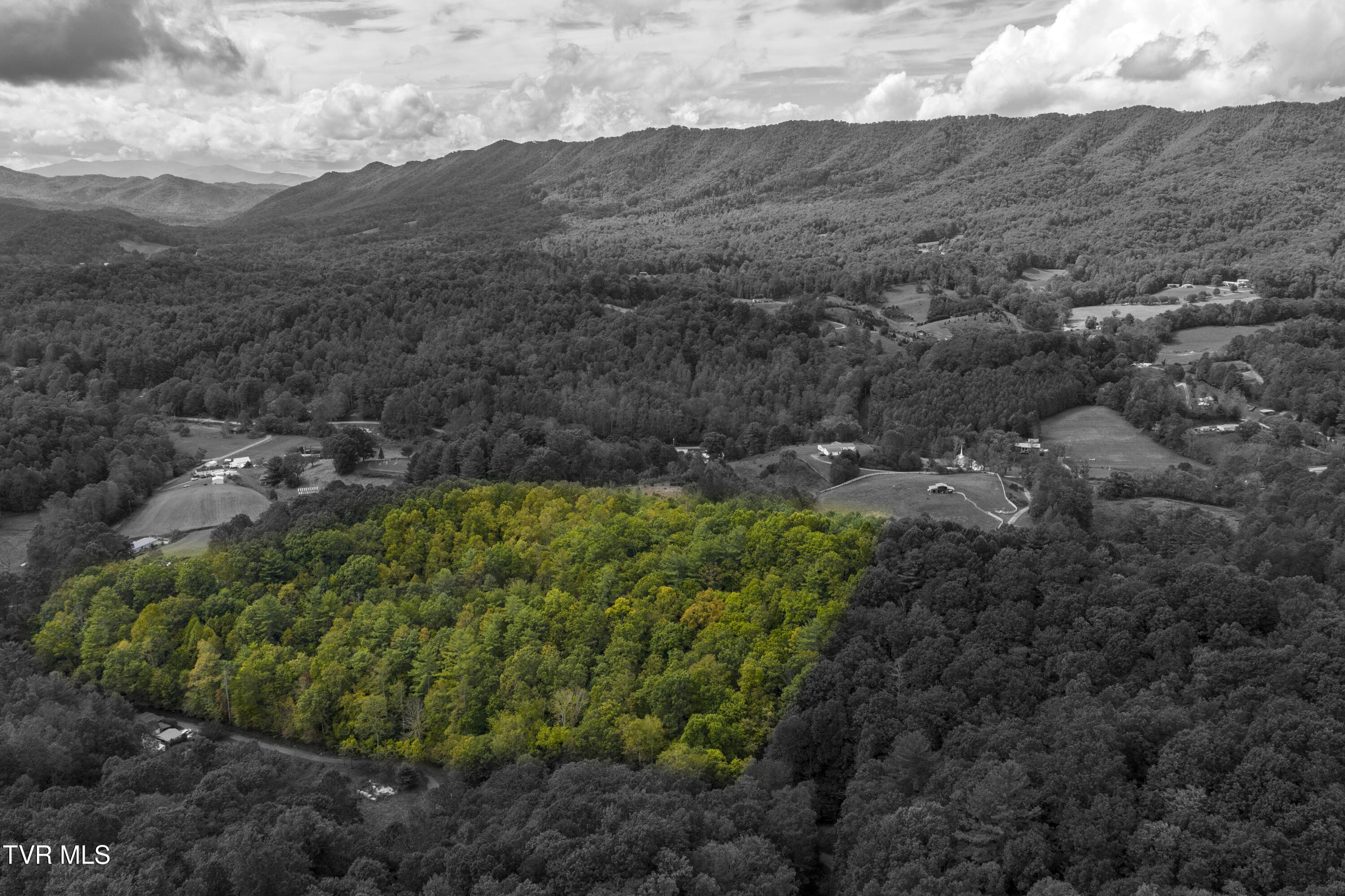 Image 2: RobertTolley-Aerials-Boundary1-1