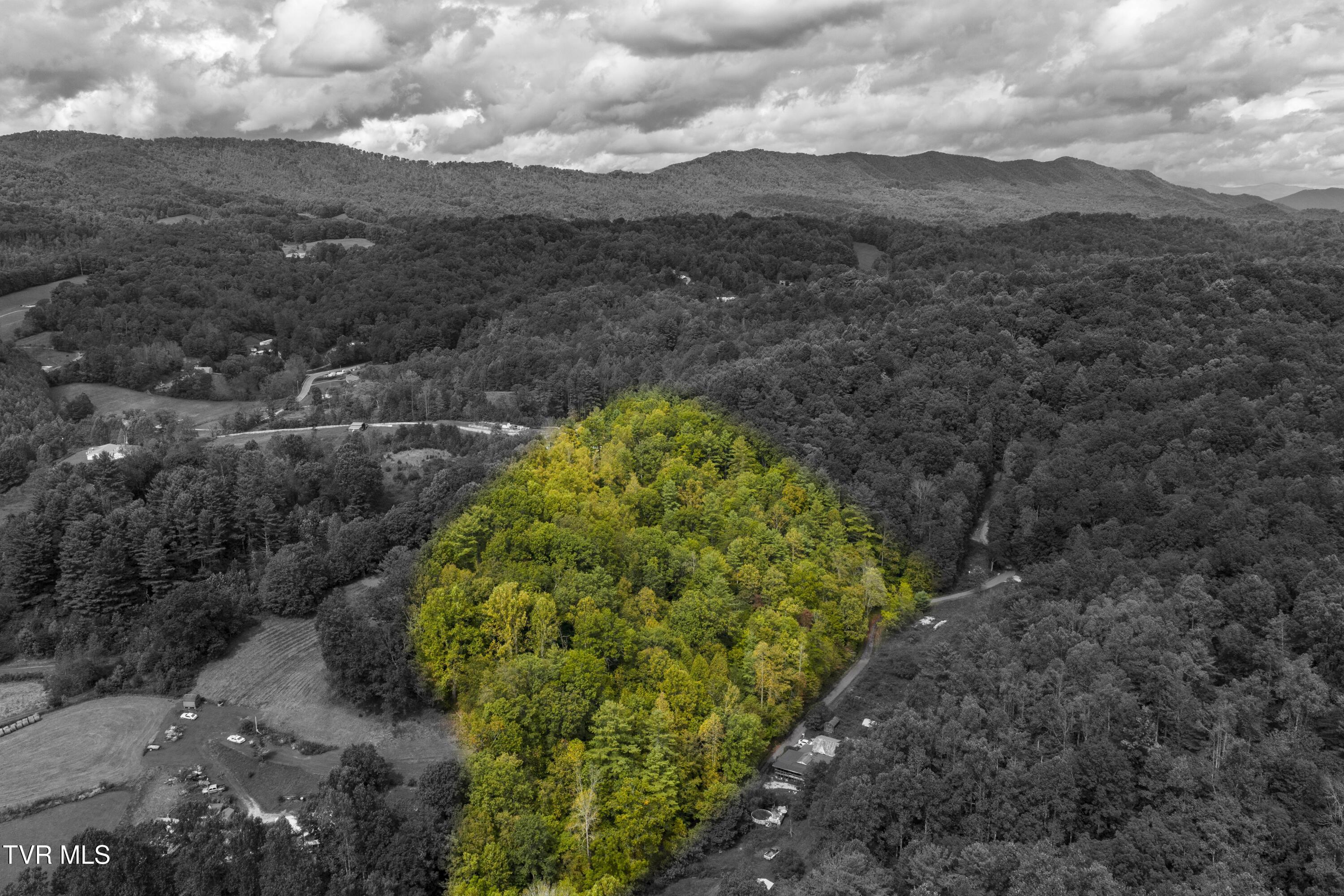 Image 3: RobertTolley-Aerials-Boundary2-1