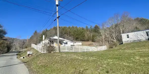 122 Blue Grass Road