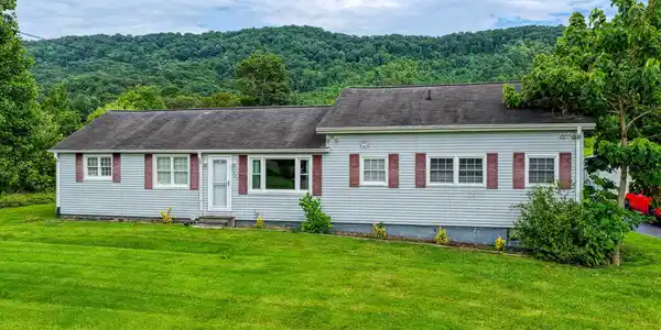 1927 Goshen Valley Road
