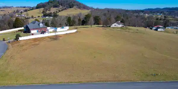 Image 3: 17 Aerial Frontal