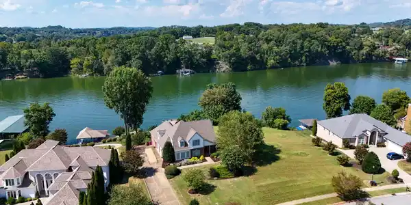 Image 3: 80-web-or-mls-405 Harbor Approach Drone