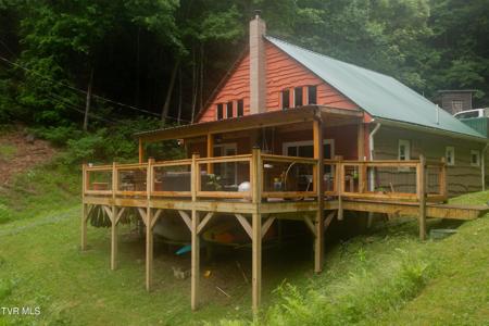386 Tumbling Creek Road