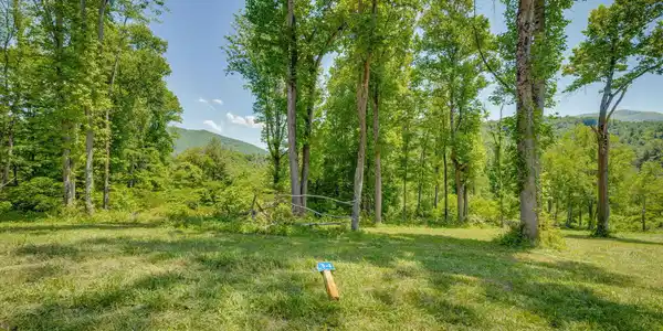 Image 2: 001