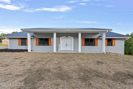 1070 Sunnyside Loop
