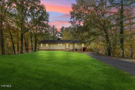 133 Hickory Hollow Road