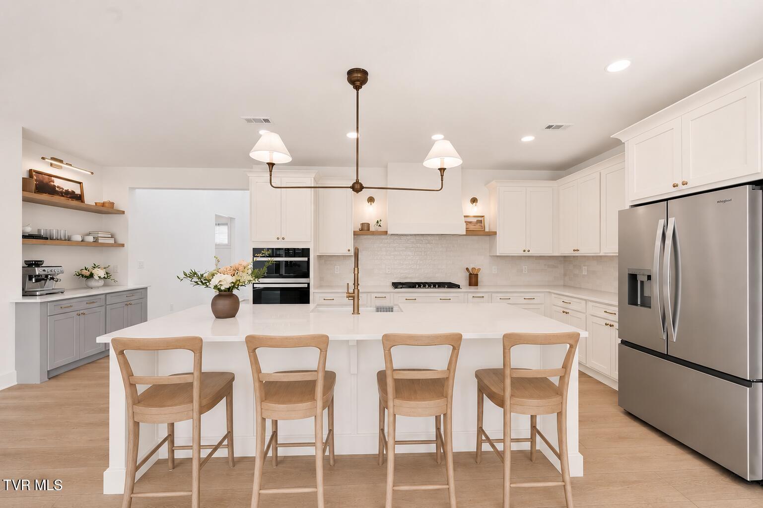 Image 3: kitchen 1
