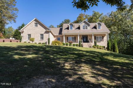 222 Carrie Circle