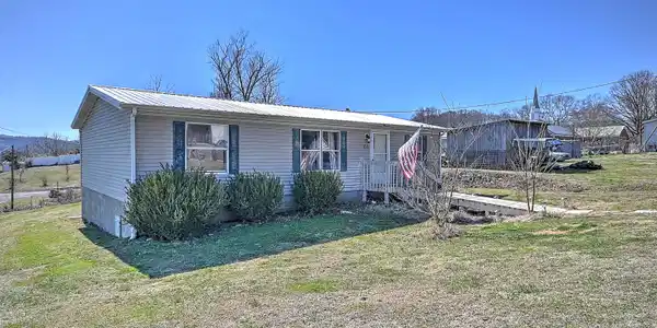 108 Henderson Street