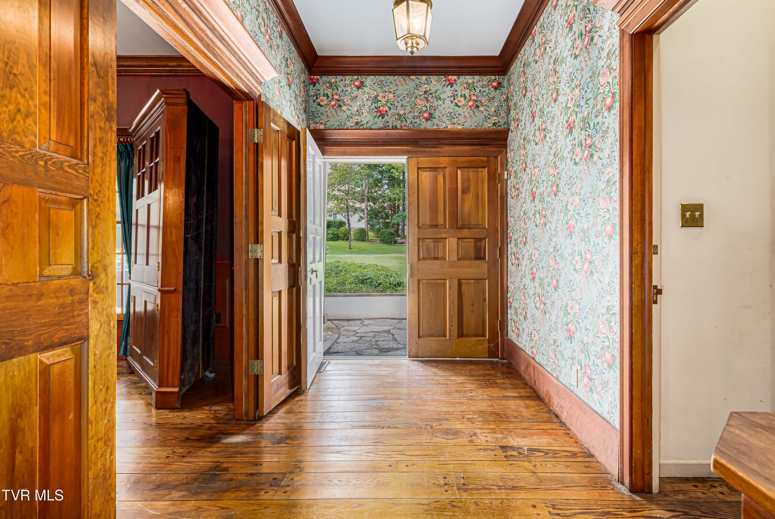 Image 4: 7 Llewellyn Wood Object removal (37 of 6