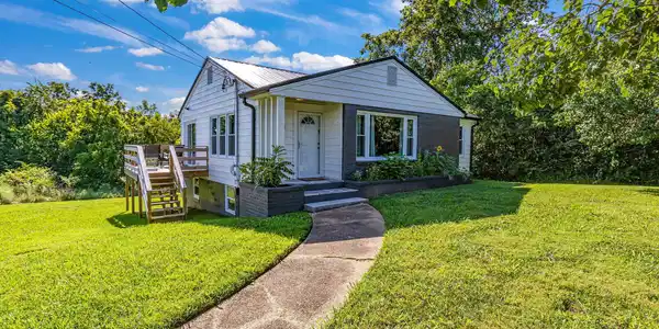 330 Birdwell Circle
