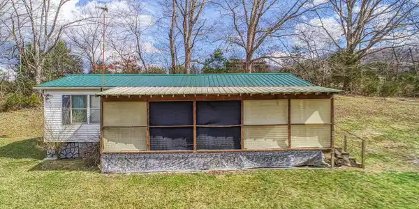 227 Holly Road Road