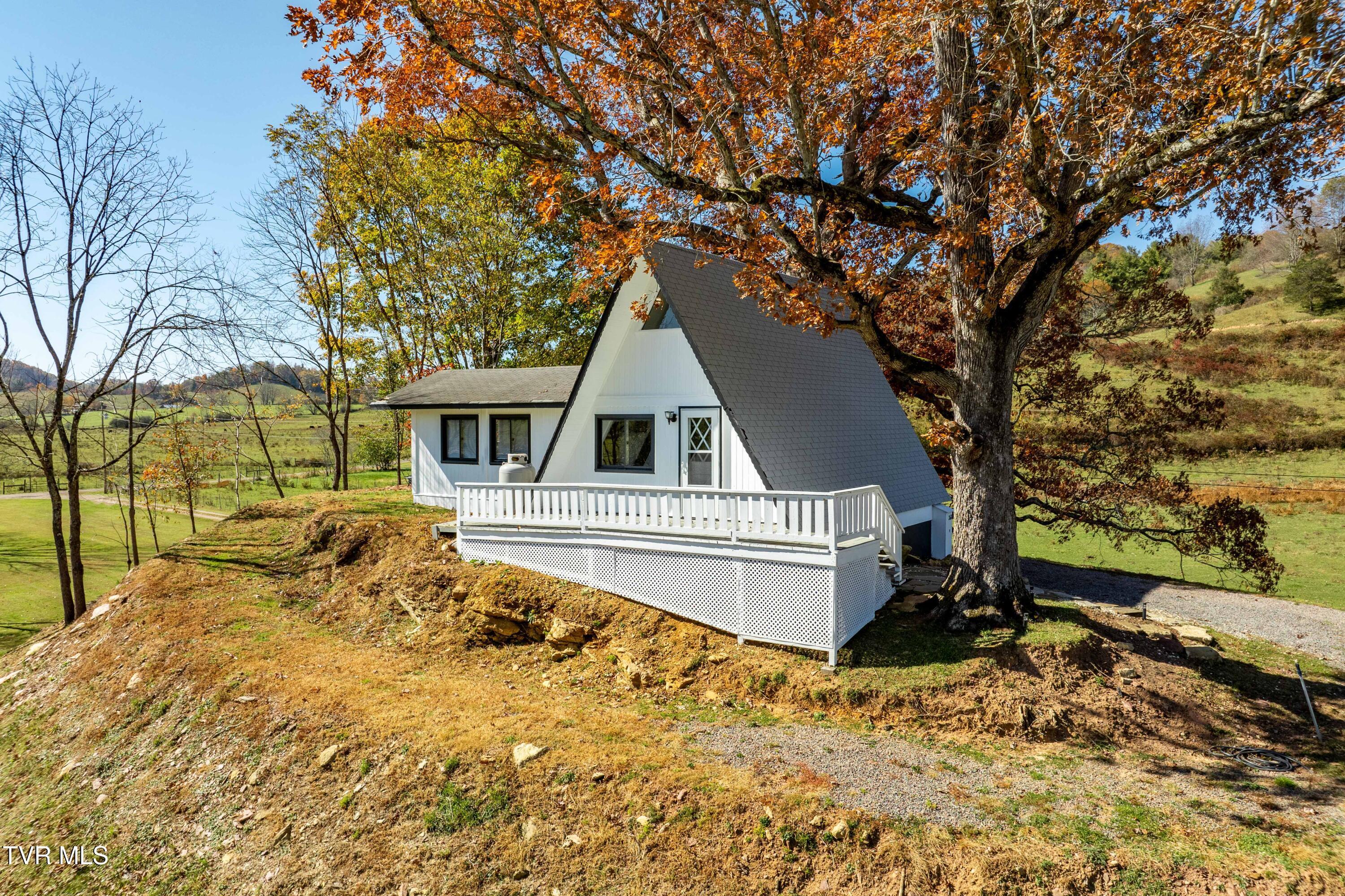 Image 3: 274 Rambo Rd (30 of 124)