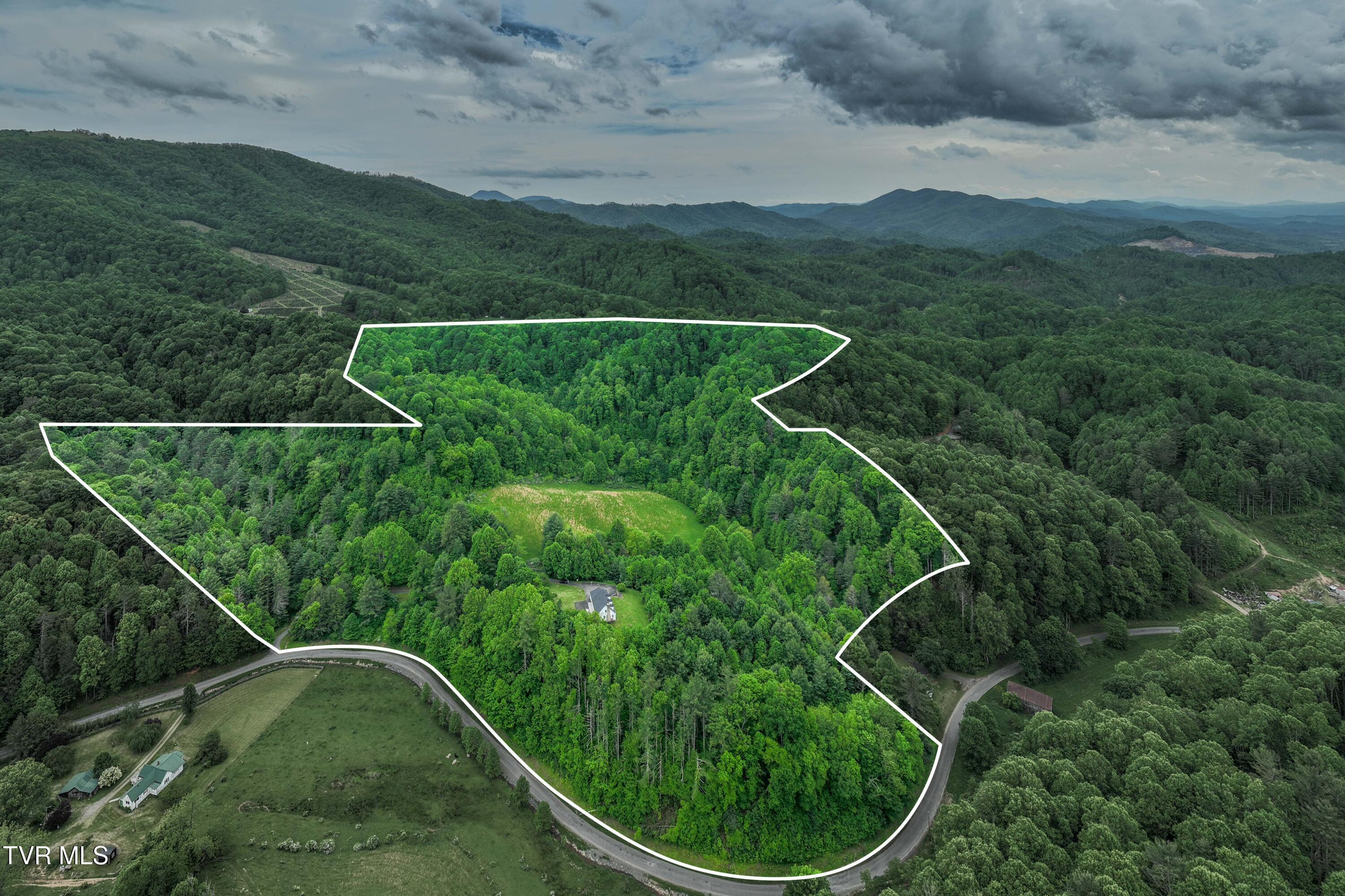 Image 4: 1546 Stage Rd (1 of 74)