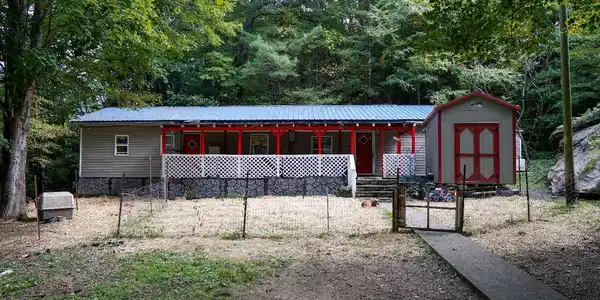 7490 Highway 19-E