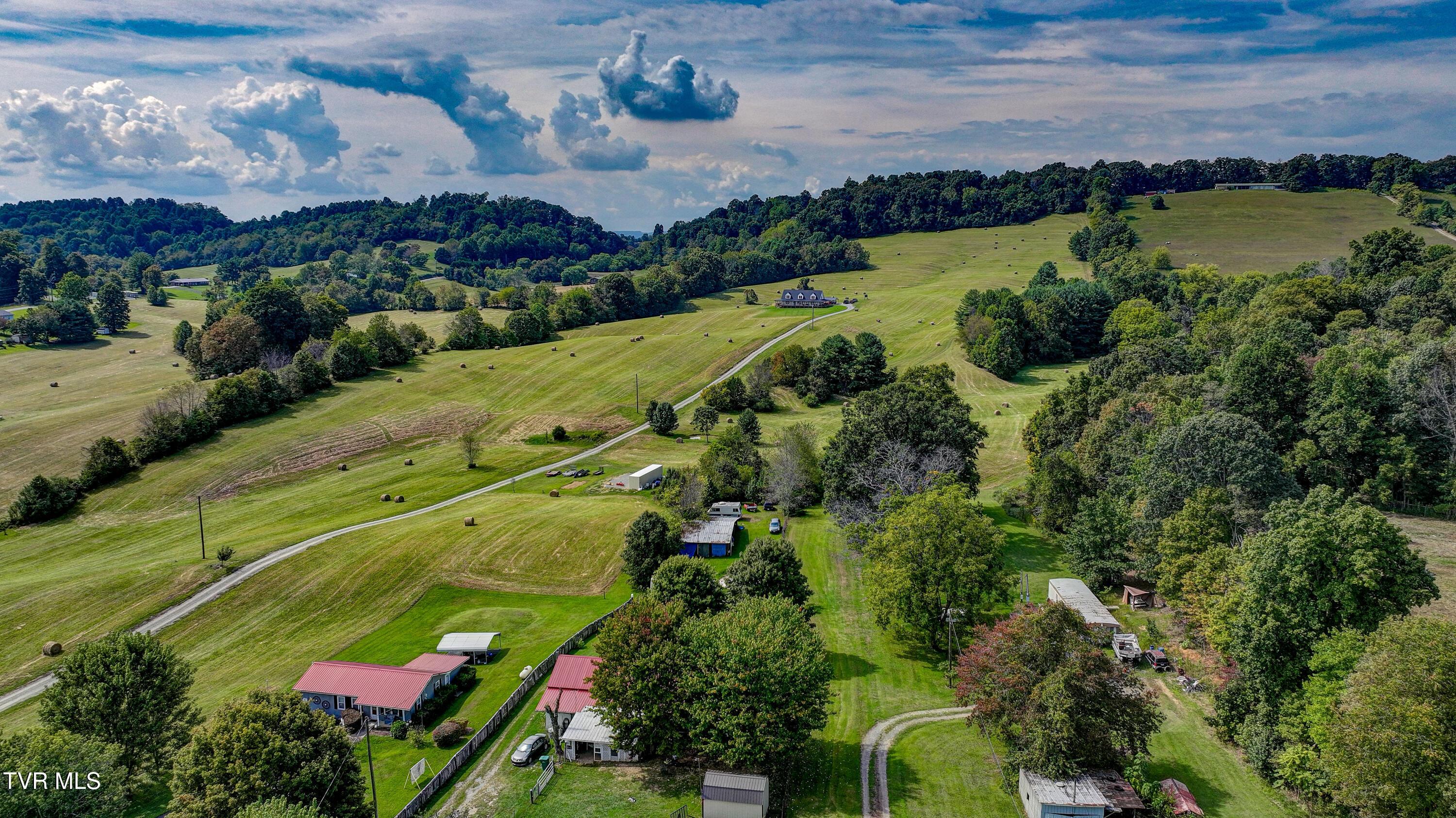 Image 2: DJI_20250915144702_0038_D_39_D_40_D_41_D