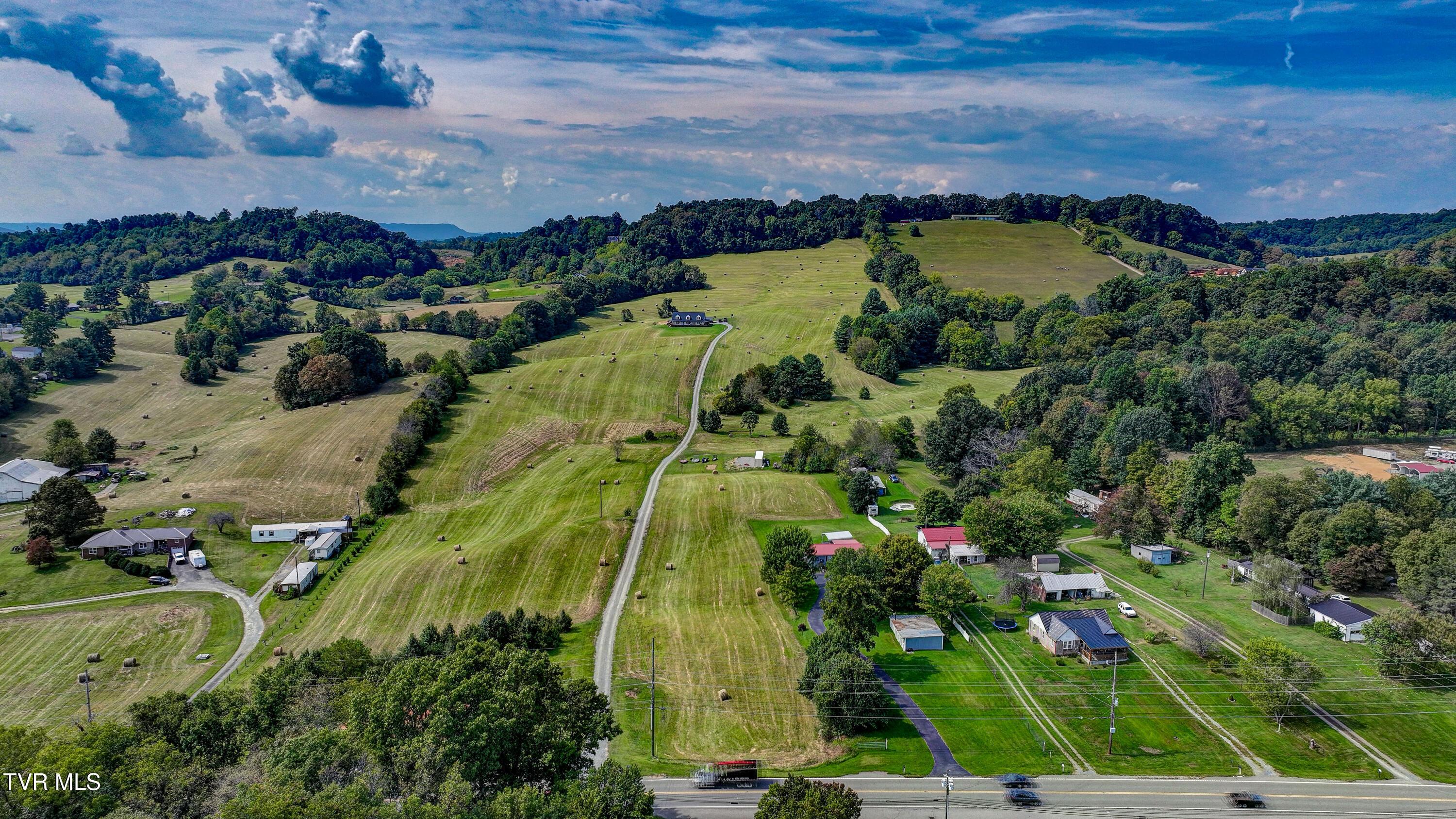 Image 4: DJI_20250915144736_0048_D_49_D_50_D_51_D