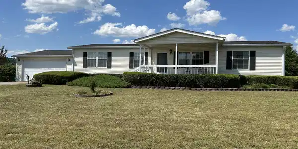210 Ebenezer Loop