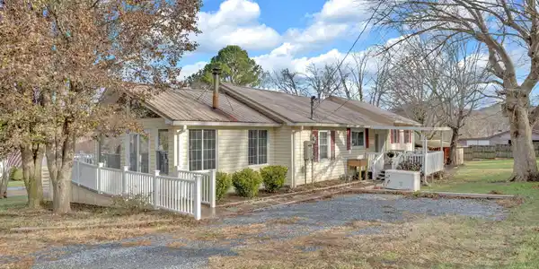 146 Luttrell Street