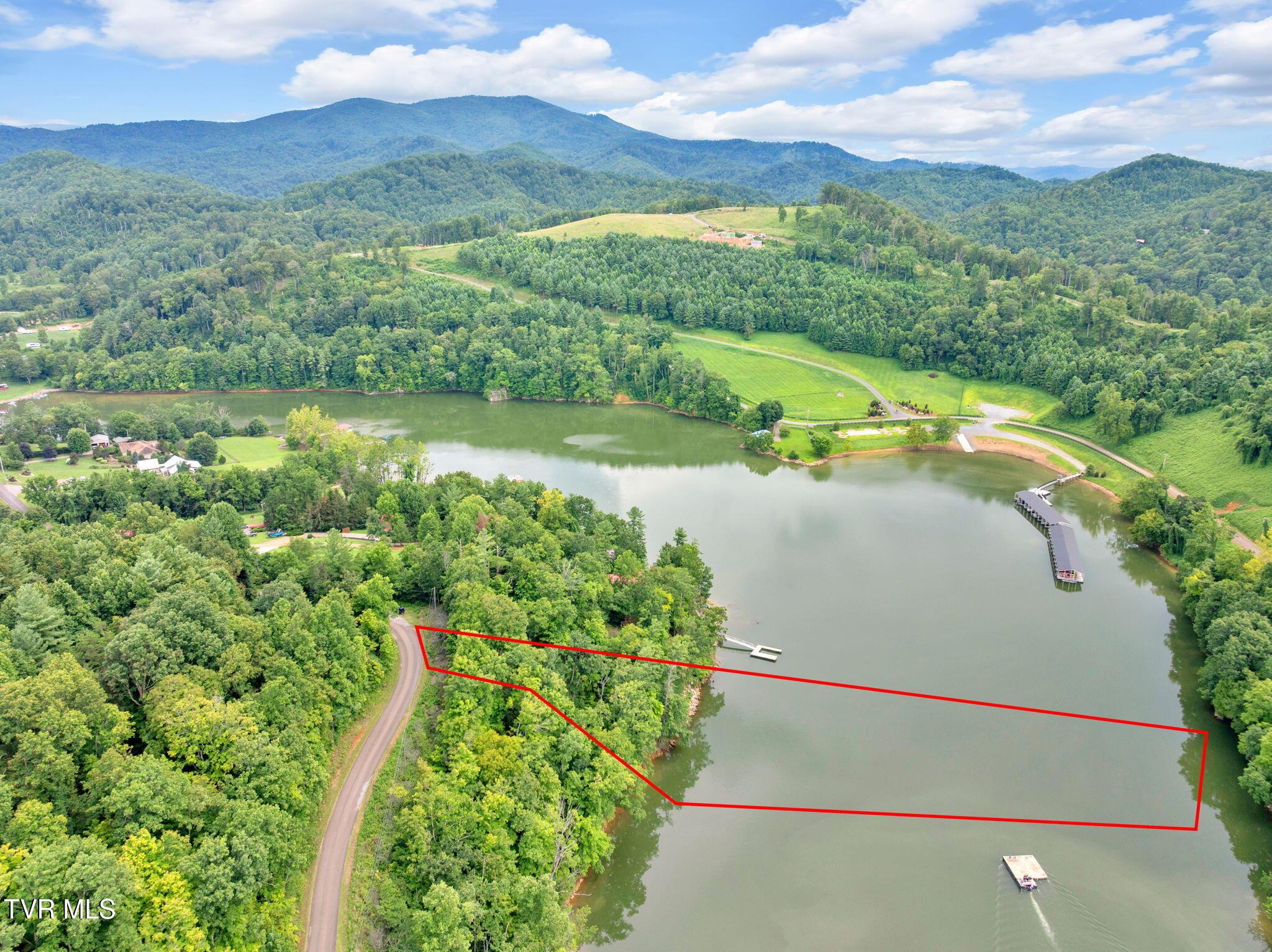 Image 2: 128-web-or-mls-JH 20250730-022