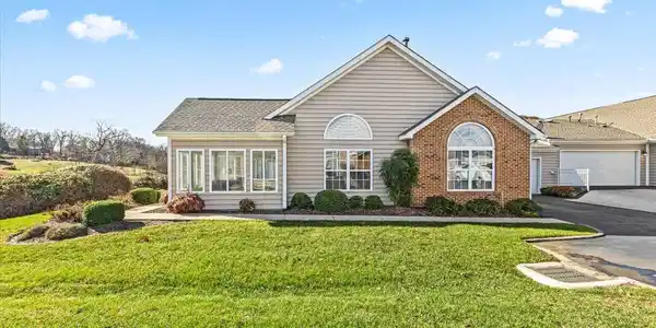 238 Avonlea Place