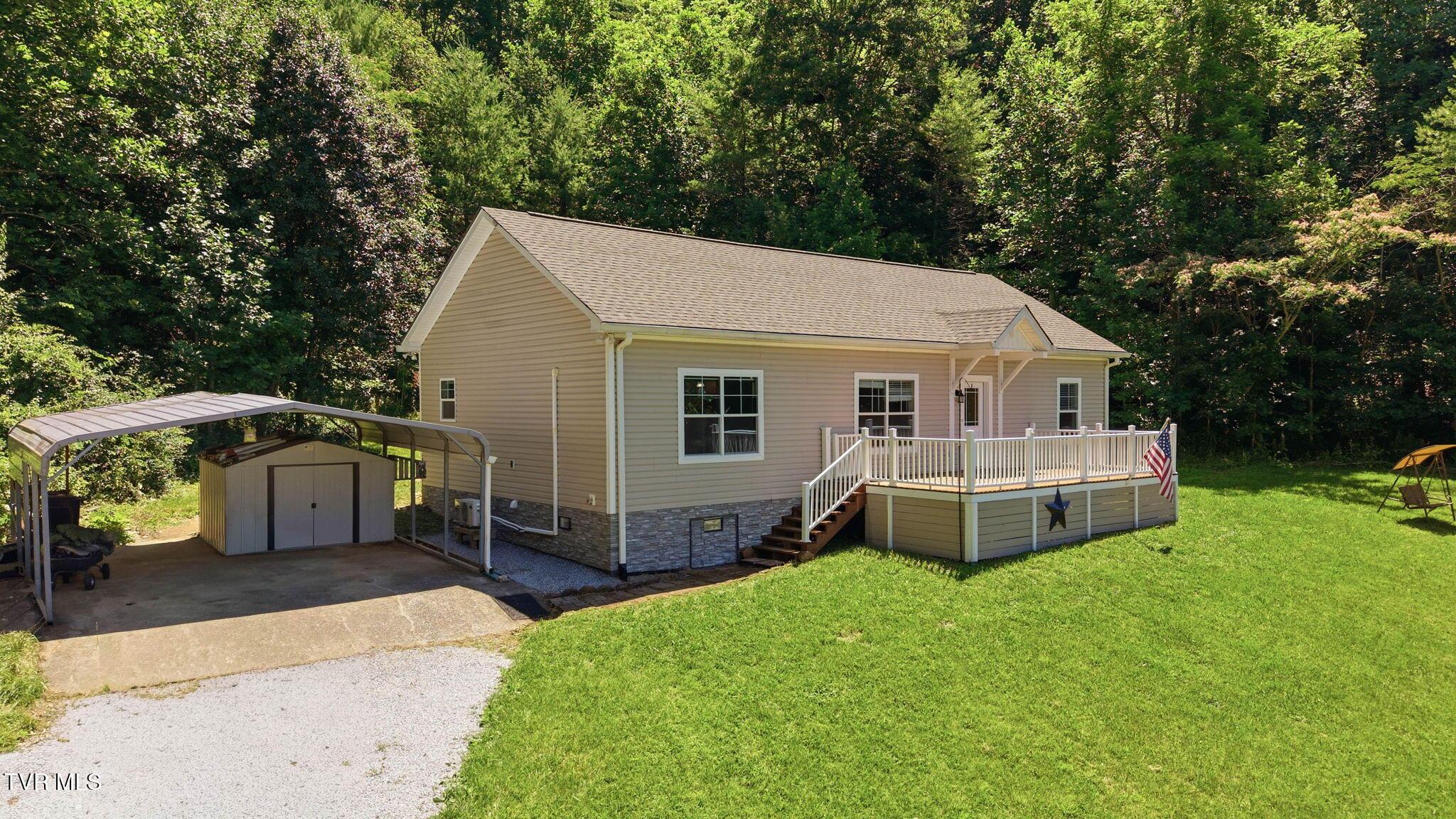 Image 4: 23-web-or-mls-513 Raven Cliff Rd-3