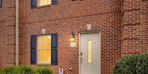 1709 Cherokee Road