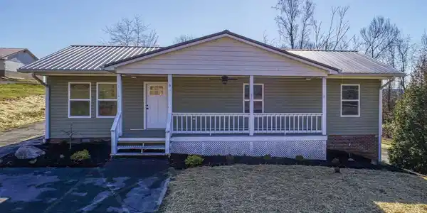 3049 Highway 11 W