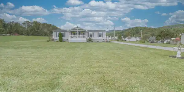 100 Glen Acres