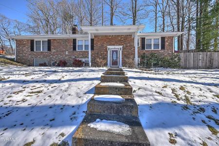 2 Sourwood Court