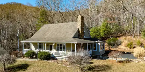 718 Copperhead Hollow Road