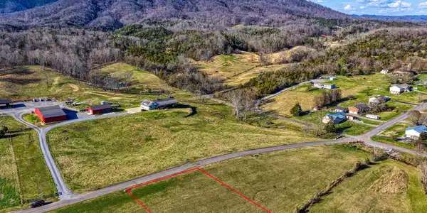 Image 2: Dawn Lane Lot 3a (2 of 4)