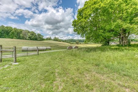 723 Highway 44