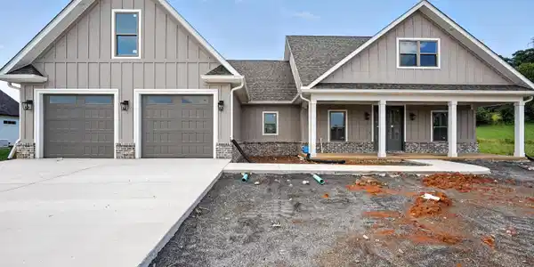 2143 Cattlemans Trail